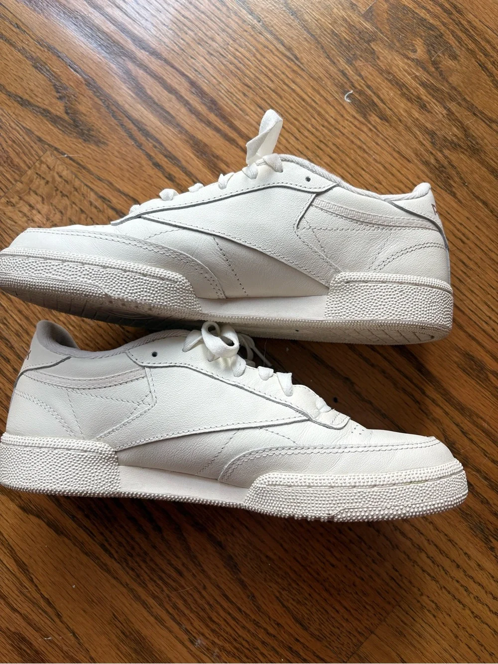Reebok Women’s Club C 85 in chalk/rose gold